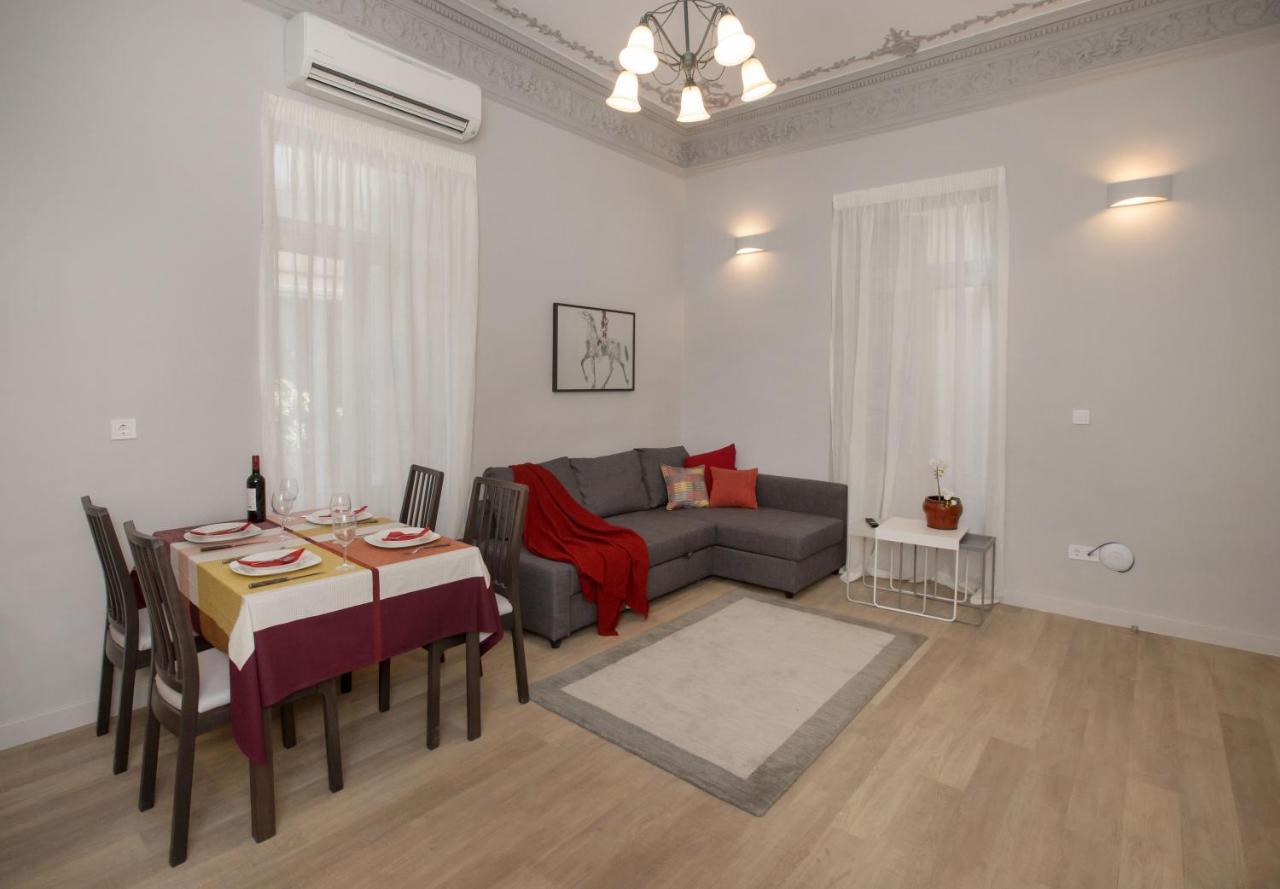 Sophisticated Apartment In Syntagma By Ghh Atenas Exterior foto